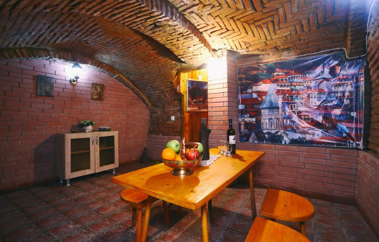 Apartment On Freedom Square Diuma Street Tbilisi Eksteriør bilde